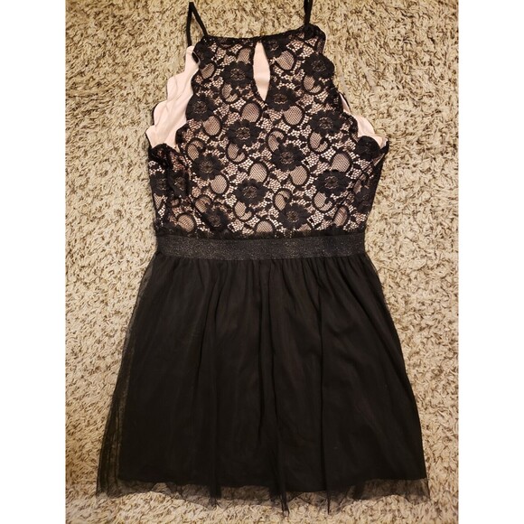 SPEECHLESS DRESS JUNIOR SIZE LARGE BLACK SCALLOPED LACE TULLE FLESH LINING - Picture 8 of 10